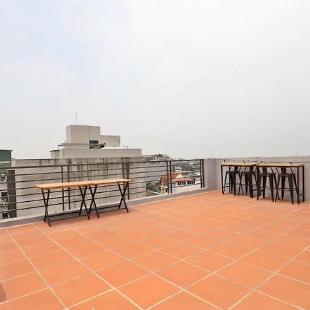 Luxe Paradise Residence 32 To Ngoc Van Hanoi Eksteriør billede